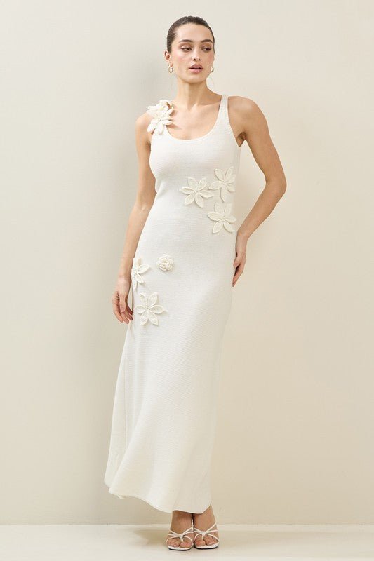 Cream 3D Flower Applique Maxi Dress STYLED BY ALX COUTURE Cream 3D Flower Applique Maxi Dress STYLED BY ALX COUTURE