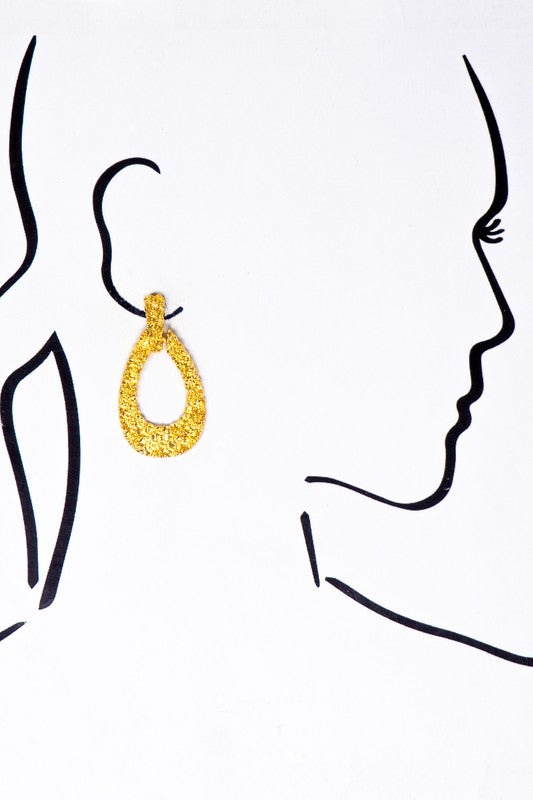 STYLED BY ALX COUTURE MIAMI BOUTIQUE Gold Textured Dooer Knocker Earrings