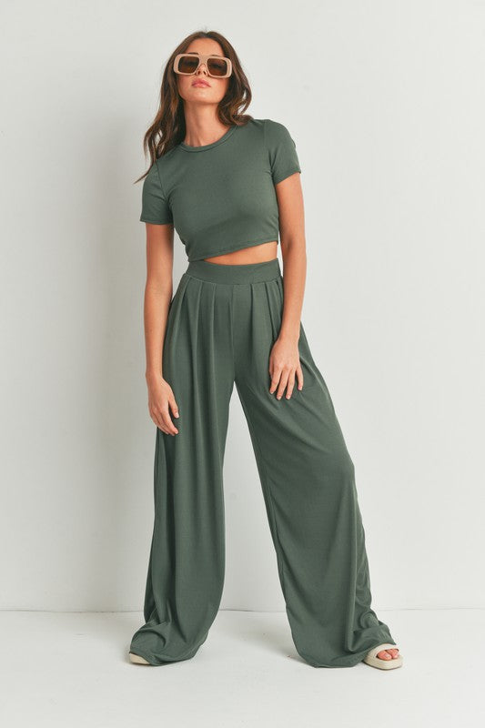 STYLED BY ALX COUTURE MIAMI BOUTIQUE Forest Green Top Wide Leg Pants Set 