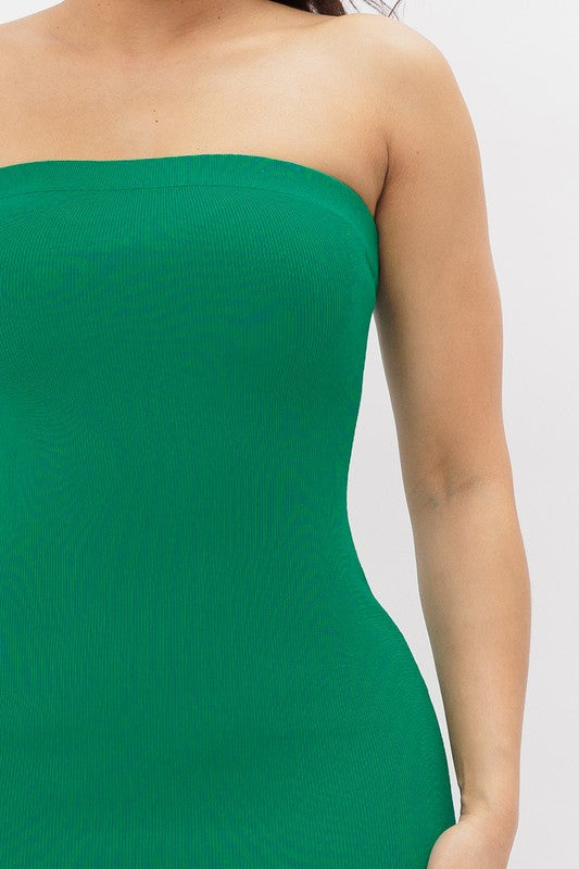 close up view of the Green Tube Knit Midi Dress