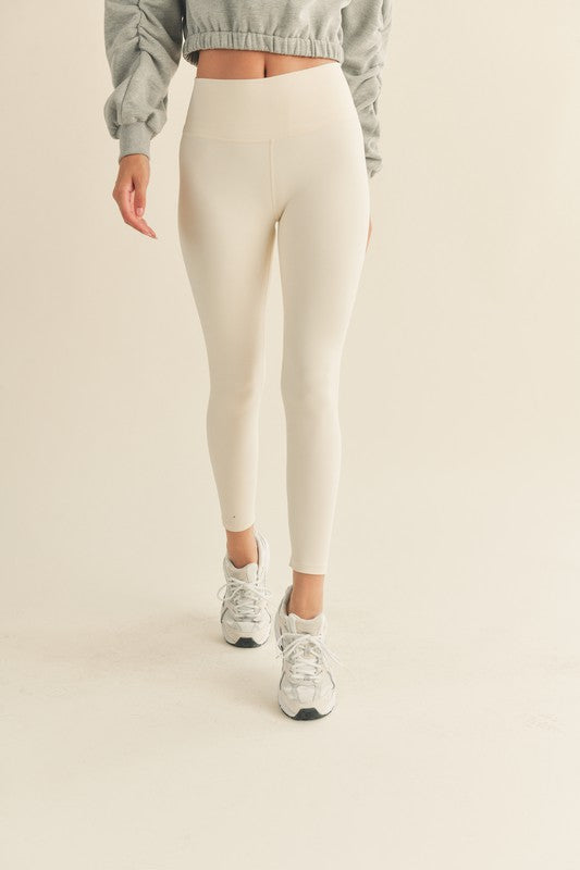 STYLED BY ALX COUTURE MIAMI BOUTIQUE Cream Aligned Performance High-Rise Leggings
