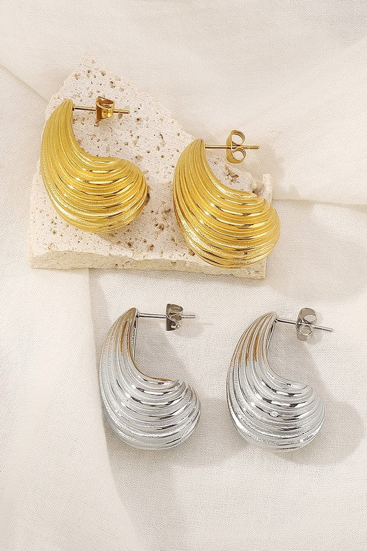 STYLED BY ALX COUTURE MIAMI BOUTIQUE Gold Stainless Steel Striped Drop Earrings