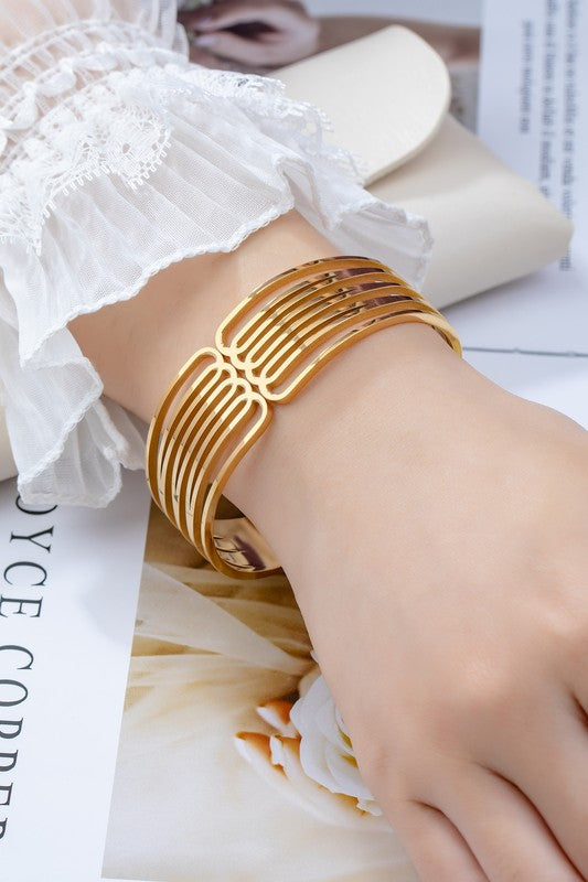 STYLED BY ALX COUTURE MAIMI BOUTIQUE Gold Waterproof Slated Stainless Spring Hinge Bangle