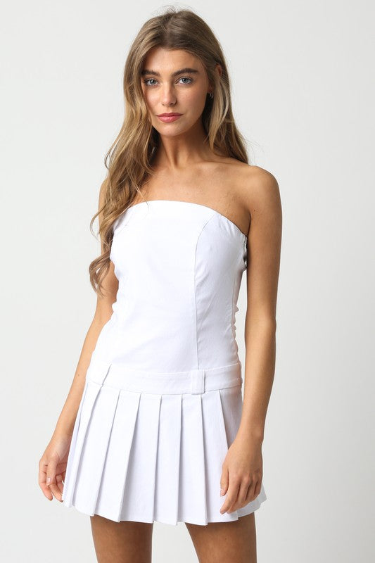 model is wearing White Heidi Dress 