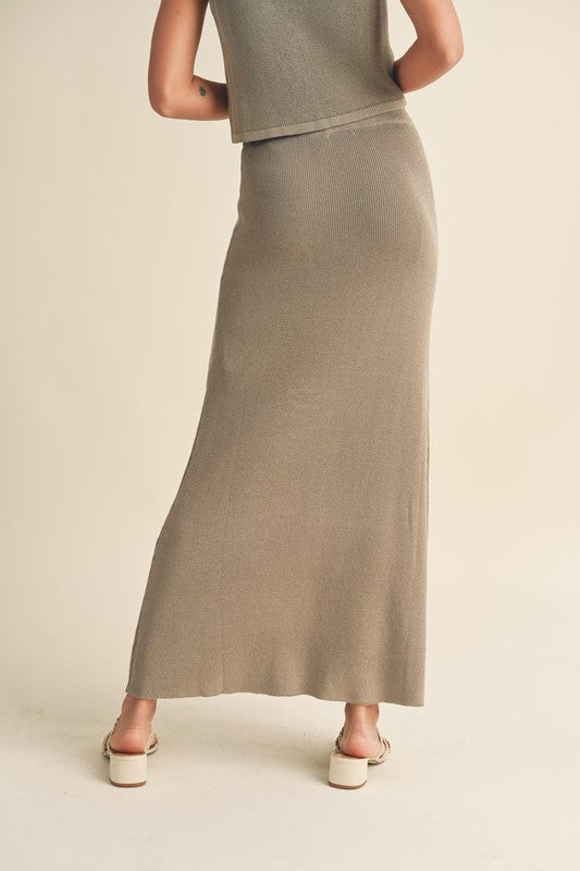back of the Green Grey Knitted Maxi Skirt