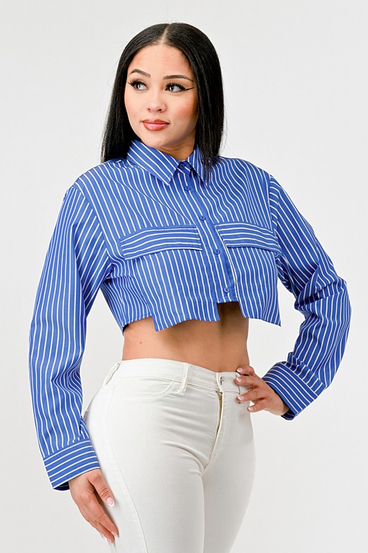 model is wearing Blue Stripe Poplin Cropped Top with white pants