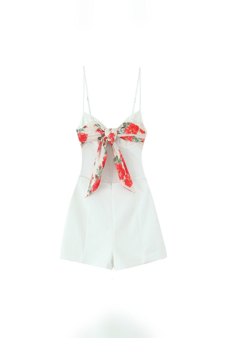 Short jumpsuit silhouette in lightweight white printed fabric