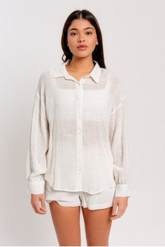 model is wearing White Linen Balloon Oversized Shirt with matching shorts
