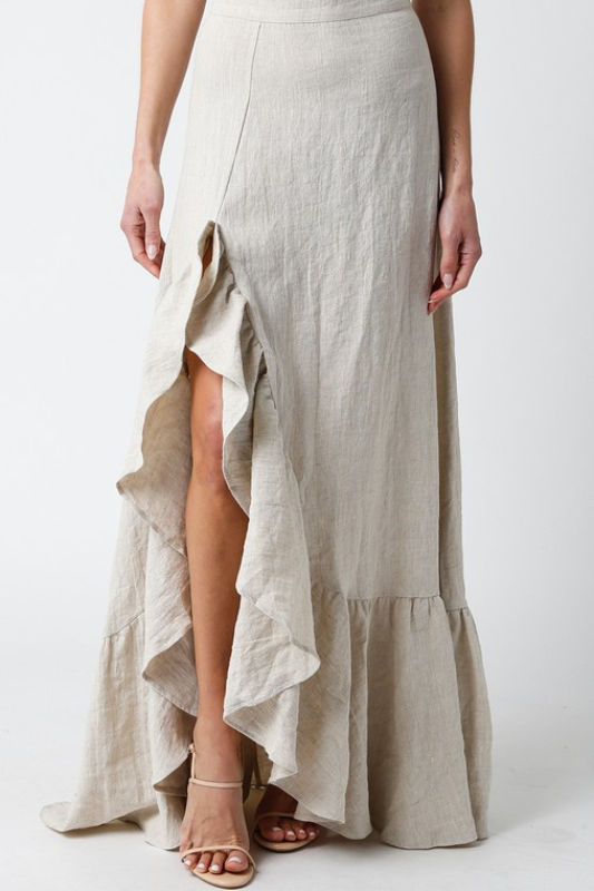 model is wearing Melange Giselle Linen Maxi Skirt and beige skirt 