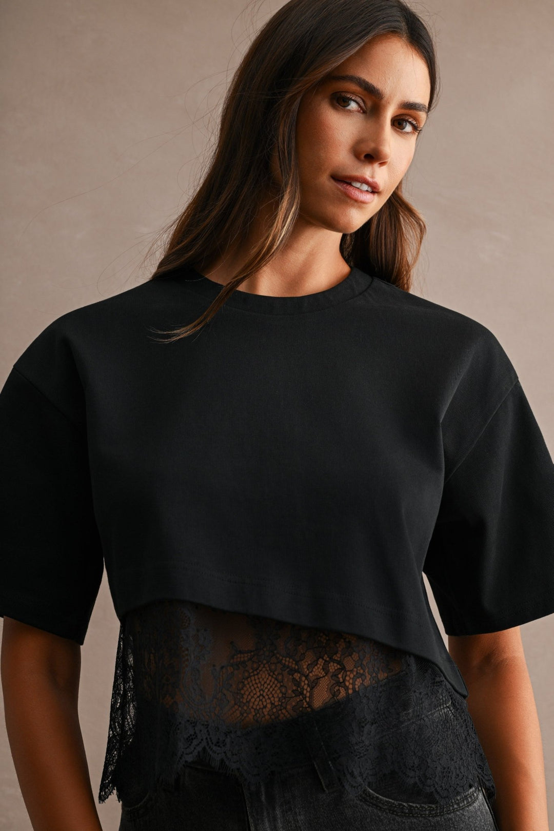Black Lace Trim Cropped Tee - STYLED BY ALX COUTUREShirts &amp; Tops