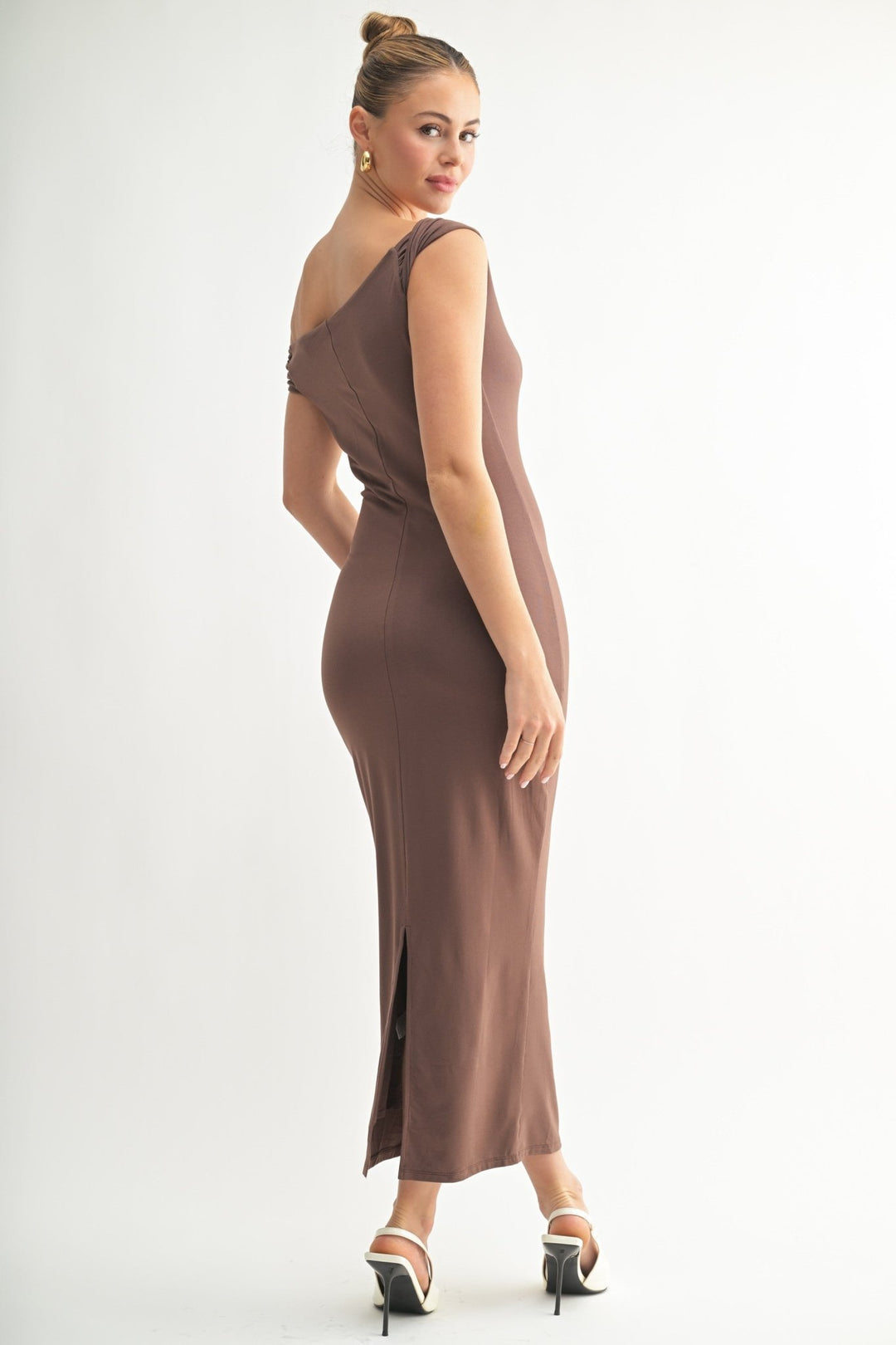 Brown Asymmetrical Off-Shoulder Midi Dress STYLED BY ALX COUTURE Brown Asymmetrical Off-Shoulder Midi Dress STYLED BY ALX COUTURE