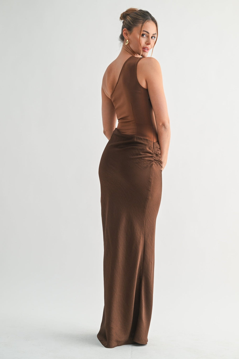 Discreet side zipper closure on the brown maxi dress - STYLED BY ALX COUTURE