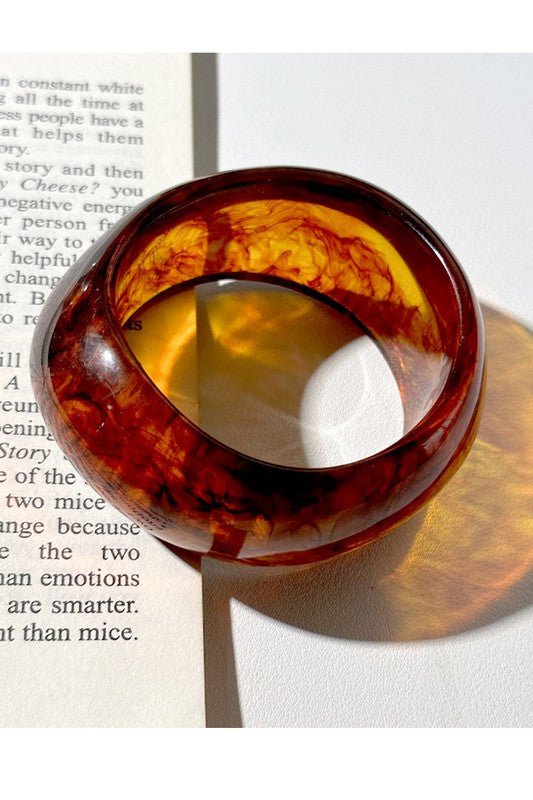 Retro Chunky Resin Bangle Bracelet – STYLED BY ALX COUTURE