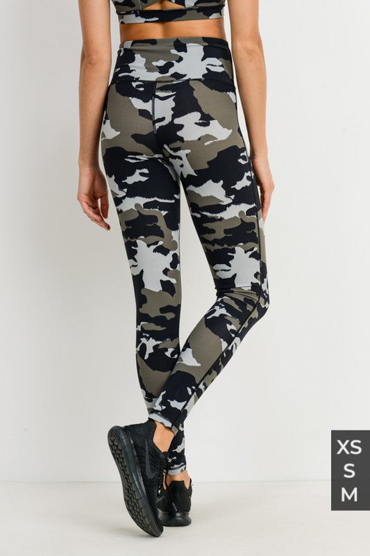 Bold and stealthy, these leggings are constructed  with a four-way stretch fabric. They feature a high waist band for abs support and a discreet inner pocket for your essentials