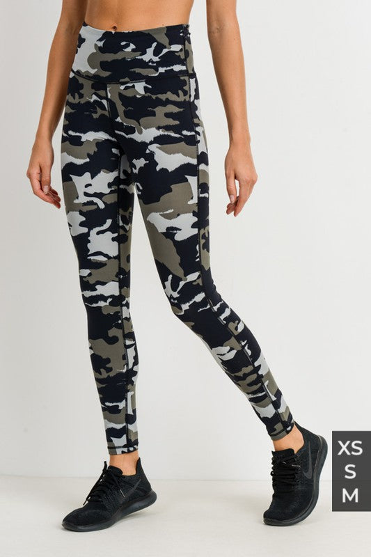 Bold and stealthy, these leggings are constructed  with a four-way stretch fabric. They feature a high waist band for abs support and a discreet inner pocket for your essentials